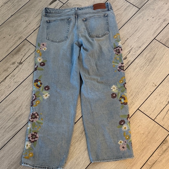 Lucky Brand Blue Floral Embroidered Straight Leg Jeans - Picture 4 of 5